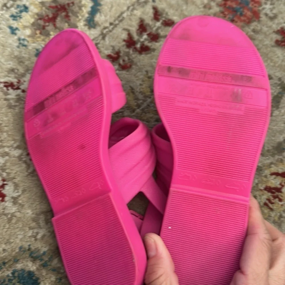 NWT Mini Melissa Velvet Sandal in Pink size Girls’ 2